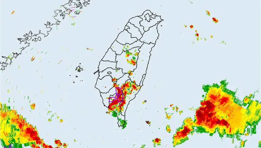快訊/大雷雨狂轟「3縣市」　台南南化區列暴雨警戒區