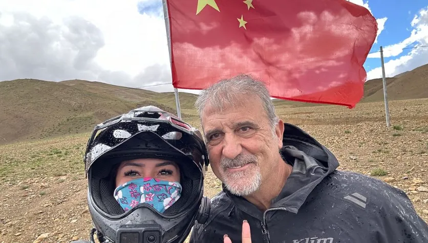 影/雙標？西班牙女網紅批西藏廁所髒、咖啡貴　曾在印度遭性侵仍讚偉大國家
