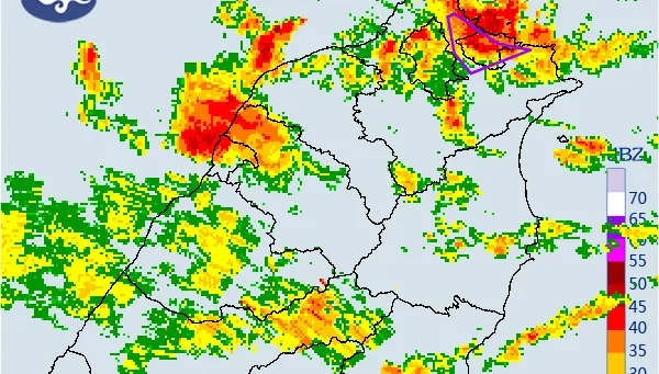 快訊/雷雨南北雙炸！3縣市國家級警報　10縣市大雨下到入夜