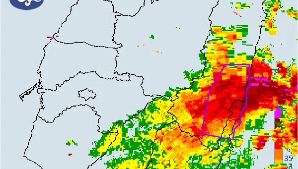 快訊/山陀兒發威！大雷雨轟炸「花蓮、臺東」　慎防雷擊、9級以上強陣風