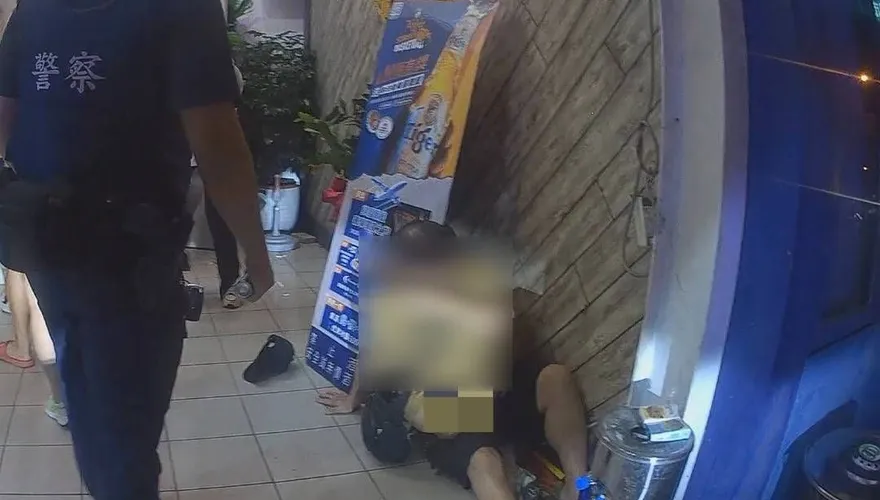 雙十節台中凌晨槍響！唱歌搶麥吵架竟「朝對方臉開槍」　狂男遭噴辣椒水制伏