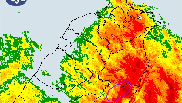 國家警報響！宜蘭、花蓮大雷雨轟炸到入夜　注意強風、河水暴漲