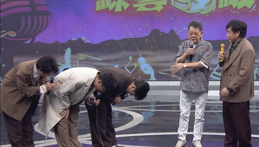 登《一級棒》開砲！鄭進一狠嗆康康主持功力退步 　點1男星藏胡瓜影子：但才華一般