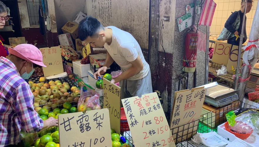 影/直擊內湖市場！香菜漲幅破2成　下週菜價漲幅恐非常有感
