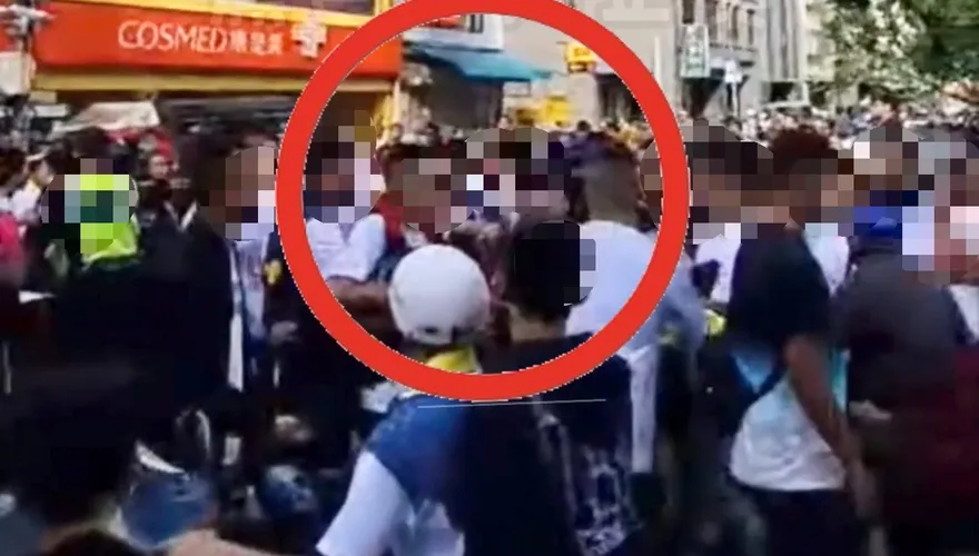 影/凡遶境必有衝突三重版！陣頭、主辦爆推擠　警急「人牆戰術」隔開