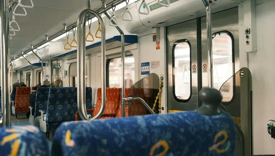 要求關暖氣！台鐵旅客按緊急按鈕　列車長「高級酸」廣播