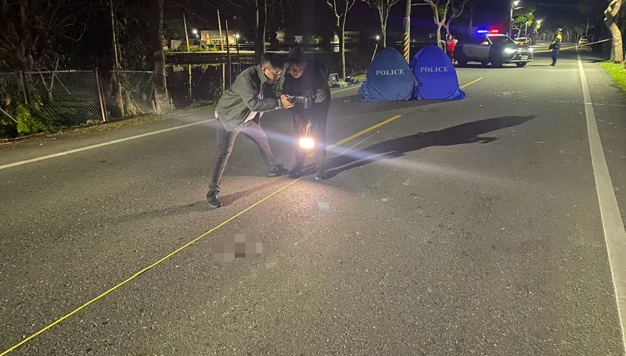 宜蘭死亡車禍！男子夜半躺路中間遭輾斃　肇逃司機有喝酒