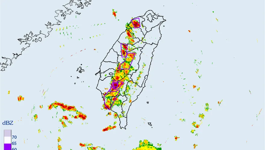 雷雨北上！8縣市收假接雨彈　中崙4號橋時雨量達警戒
