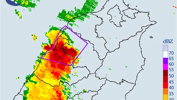 雷雨夜炸桃竹竹苗！　慎防低能見度、暴雨淹水