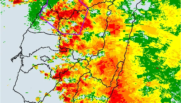 下班防變落湯雞！大雷雨再炸苗中彰投　警戒1.5小時