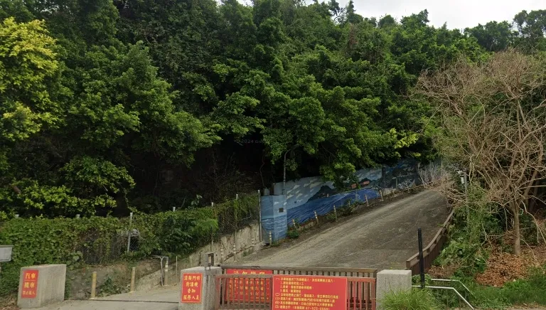 悚！高雄西子灣十八王公廟旁「男子樹林輕生」