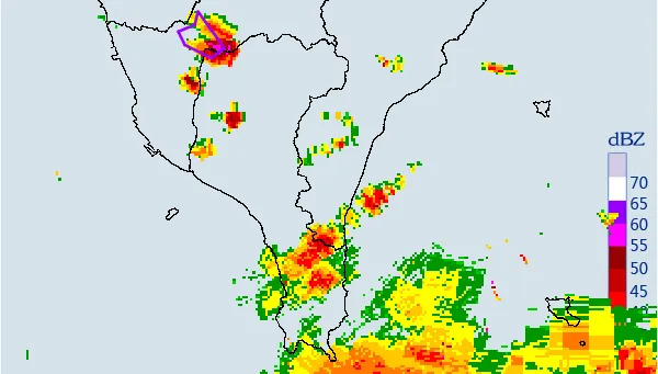 注意防範！高屏地區大雷雨特報　氣象署：慎防9級強陣風