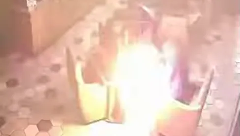 影/台中驚傳「網咖爆炸案」！大火球桌上閃現瞬間曝