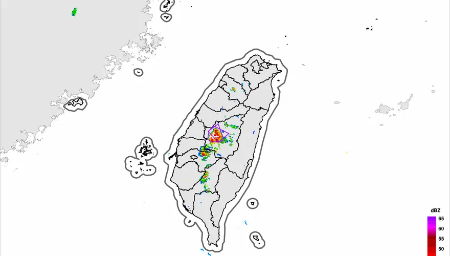 大雷雨狂轟南投　慎防溪水暴漲和山區落石