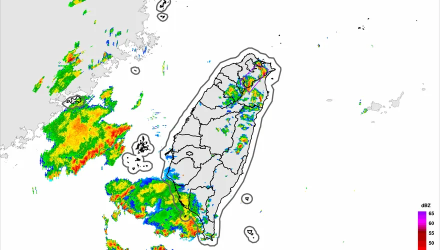 國家警報響！大雷雨狂炸北北基桃宜　14溪流防溪水暴漲