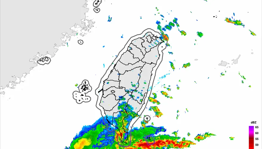 紅霞颱風外圍環流發威！2縣市大雨特報　屏東慎防大雷雨