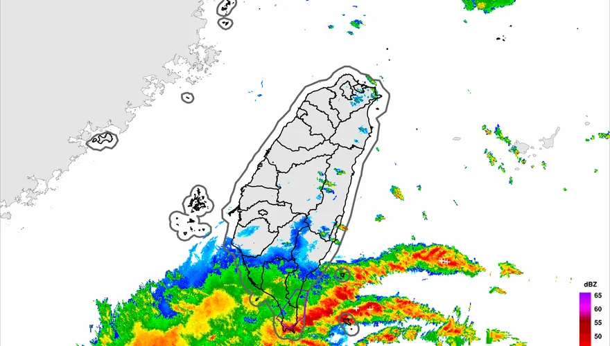 紅霞颱風雨彈升級！豪雨狂炸南部2縣市　一路下到明晨