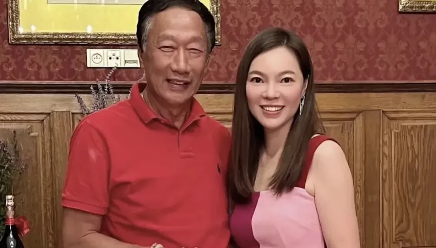 郭台銘緋聞風波延燒1個月！曾馨瑩深夜再發聲　遭爆身心俱疲健康出狀況