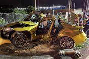 愛妻剛過完生日就守寡　夫與車行老闆試駕BMW M3撞樹雙亡