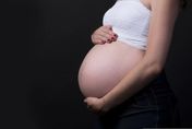 婦女孕期飲食很重要！ 研究：吃加工食品恐增流產風險