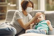 4歲童肺炎高燒5天！ 醫師呼籲民眾留意：發燒併有肺炎患者恐大幅增加