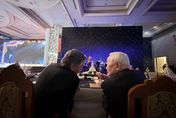 APEC經濟領袖歡迎晚宴張忠謀、布林肯比鄰而坐　二人密切交談