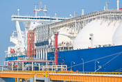 中石化與卡達簽訂27年LNG項目　彭博：「前所未見」最大筆天然氣交易