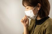 害慘人際關係！「慢性咳嗽」10大原因大曝光　醫：有7成是女性