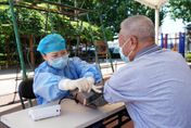 傳陸拚80歲以上9成打完首劑　湖南翁過世7日出現3劑疫苗記錄