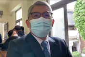 【影】徐國勇請辭內政部長　花敬群：他有氣喘和脊椎問題