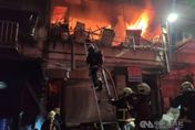 【影】汐止瓦斯氣爆案1死2傷 房東眼睜睜看屋子遭燒燬