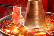 各式小火鍋熱量圖鑑出爐  熱量第一名竟是“它”! 與蔬菜鍋湯底熱量差120倍！