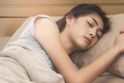 睡太少易患 「1慢性疾病」每晚至少要睡6小時　專家曝「5指標」檢測你的睡眠品質