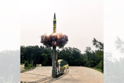 【影】印度成功試射「烈火-5」洲際彈道飛彈　可搭載核彈頭、射程涵蓋大陸全境