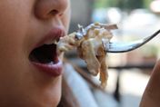 吃太快易增慢性病風險！中醫揭現代人常犯6大NG飲食習慣