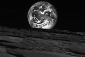 韓國月球軌道探測器「賞月號」運行近半年　從月球視角欣賞地球景色