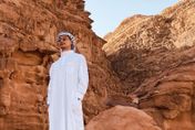 男歌手衝《星際大戰》拍攝地　體驗「沙漠洗澡」驚呼連連