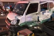 【影】休旅車路口未禮讓執勤救護車　劇烈側撞傷患1人變6人