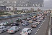 快訊/國道2號12.6K追撞車禍　車流紫爆回堵5公里