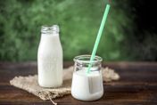 鮮奶比保久乳更營養？營養師揭製成不同　但營養差異不大