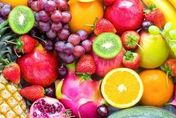 吃完大餐身材腫一圈怎麼辦？營養師揭「20種高鉀水果」是消水腫神物！
