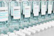 COVID-19疫苗「常態化」！規劃一般人年打1劑　65歲以上高風險族群2劑