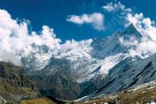 搜救成本高昂！尼泊爾政府下令偏遠地區禁止「單人」徒步旅行