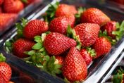 吃多恐致癌！「農藥最多」蔬果前12名曝　這水果蟬聯8年冠軍