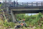 影/台3線大埔段24歲重機騎士撞護欄　飛墜6米橋下