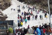 影/印度喜馬拉雅山區雪崩　至少7遊客罹難多人受困