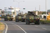 陸軍十軍團進行「聯勇操演」　各類戰車、甲車街頭現蹤