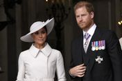 英媒稱缺席英王加冕典禮是「不爽查爾斯」　梅根大動作反擊：不實消息