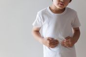 家長注意！男童長期便秘竟是「腸漏症」因過敏原增多影響胃黏膜