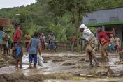 影/暴雨釀土石流！盧安達洪水成災　至少109人死亡